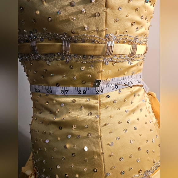 Elegant Yellow Strapless Evening Dress - Picture 6 of 9